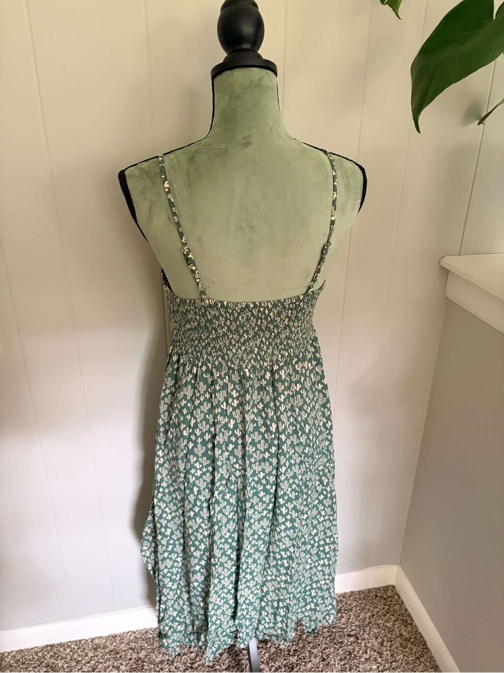 Green Cactus Print Midi Sundress - Picture 2 of 3